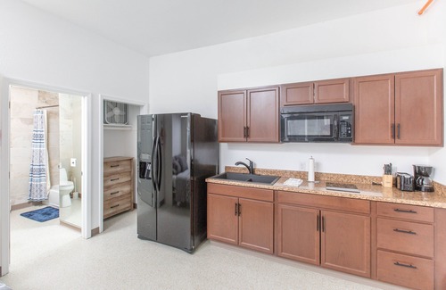 Huffman - O' Malley Apartment | Discover Chugach Mountain View Suite 203 with Spa & Breakfast
