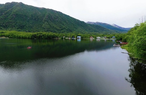Chugiak Cabin | Tranquil Retreat at Chugiak Lake Cabin