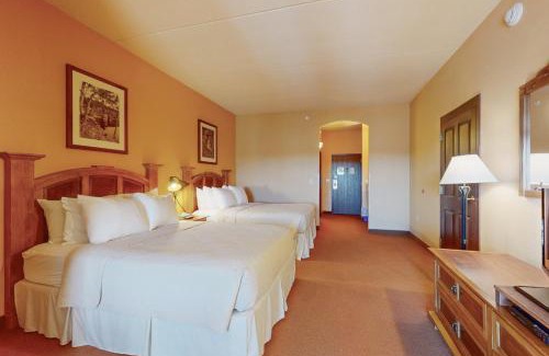 Wisconsin Dells Hotel | Explore Chula Vista Condo with Hot Tub & Family Amenities