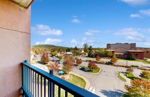 Wisconsin Dells Apartment | Chula Vista Resort Condo 2520 & 2522 Full Property