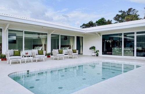Hengchun House | Explore ChuLe Villa: Family Retreat with Pool & Kitchen