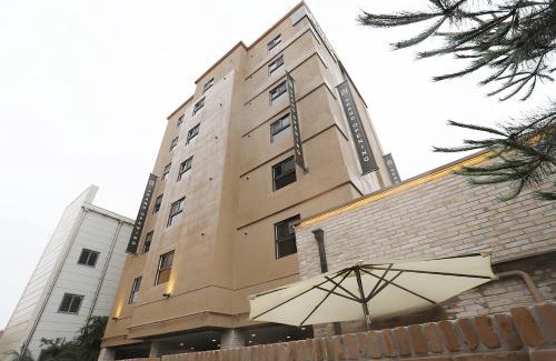 Chuncheon Hotel | Experience Comfort at Chuncheon Pine Tree Hotel