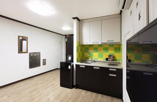 Chungju House | Chungju Dalduru Pension: Eco-Friendly Retreat with Breakfast