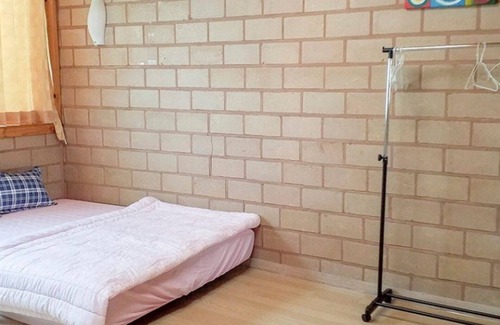 Chungju House | Eco-Friendly Comfort at Chungju Garden Arirang Pension