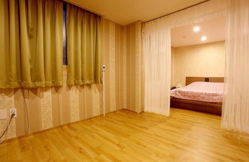 Chungju Hotel | Eco-Friendly Stay at Chungju Vision Park with Breakfast