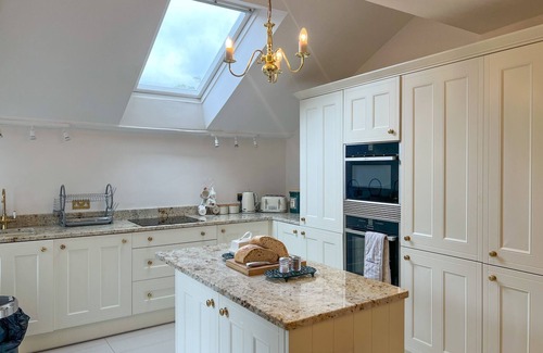 Wing Cottage | Inviting Church End Cottage in Brampton: Sleeps 7, Pet Friendly