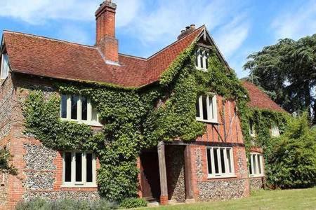Bradfield Combust Bed & Breakfast | Top-Rated Church Farm B&B in Beautiful Suffolk
