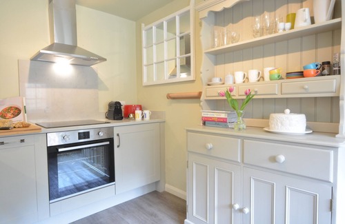 Dunwich Cottage | Pet-Friendly Church Farm Cottage with Oceanfront Views