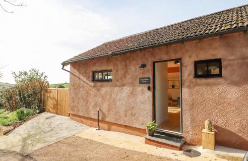 Newton Saint Cyres House | Pet-Friendly Retreat at Church Farm Dairy - Rated 9.5/10