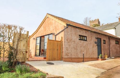 Newton Saint Cyres House | Pet-Friendly Retreat at Church Farm Dairy - Rated 9.5/10