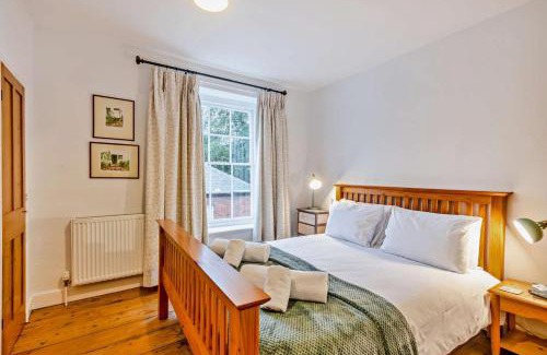 Wells-next-the-Sea House | Delightful Church Plain Cottage: Family and Pet Friendly