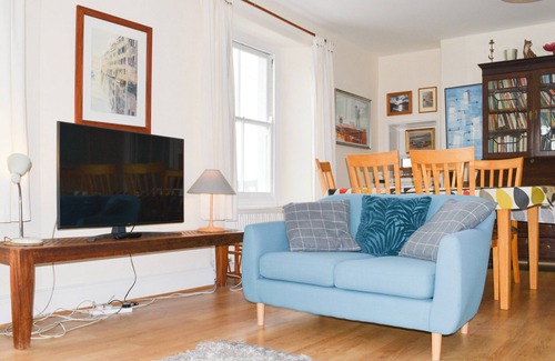Salcombe Cottage | Enjoy Breathtaking Views of Salcombe Harbour and Beyond