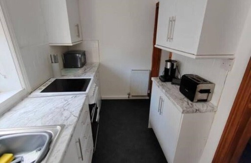 Brighouse House | Bright Church View House: Ideal for Families in Brighouse
