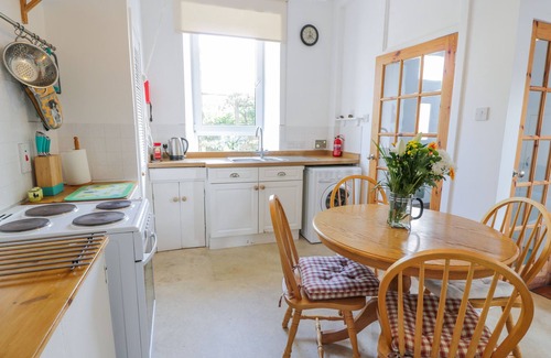 Kingussie Cottage | Cozy Church View: Pet Friendly Retreat with Open Fire