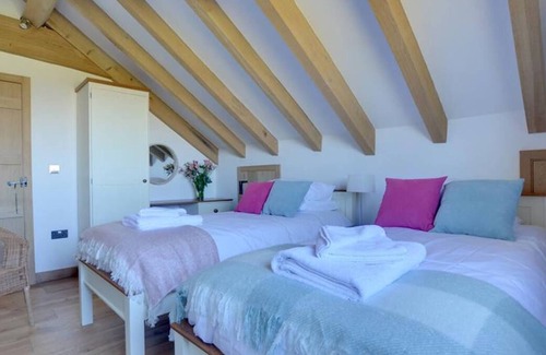 Stone in Oxney House | Churchlands in the beautiful Tenterden