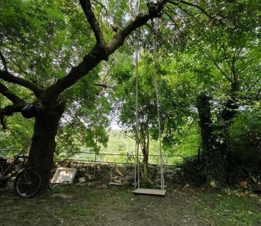 Saint-Andre-de-Cruzieres House | Chuuslii à La paix rie