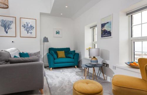 Porthleven House | Discover Chy Lowen: 4-Star Pet and Child-Friendly Retreat