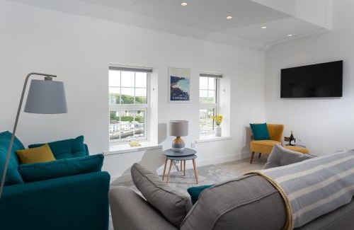 Porthleven House | Discover Chy Lowen: 4-Star Pet and Child-Friendly Retreat
