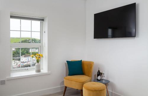 Porthleven House | Discover Chy Lowen: 4-Star Pet and Child-Friendly Retreat
