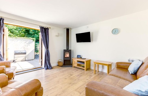 Wadebridge House | Pet-Friendly Stay at Chy Pol - A 4-Star Experience Awaits