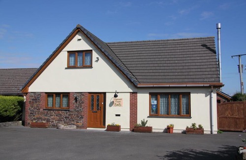 Trelash Bed & Breakfast | Top-Rated Chynoweth Trelash B&B with Family-Friendly Amenities