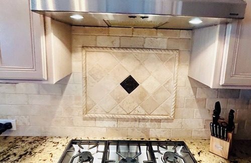 Southeast Arlington House | Experience Ciao Bella! Family-Friendly Home with Pool & Spa