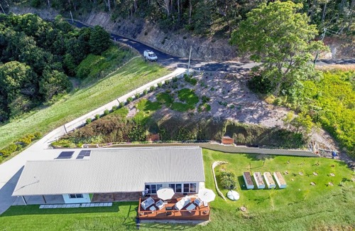 Korora House | Family-Friendly Retreat at Ciao Korora - Rated 10/10