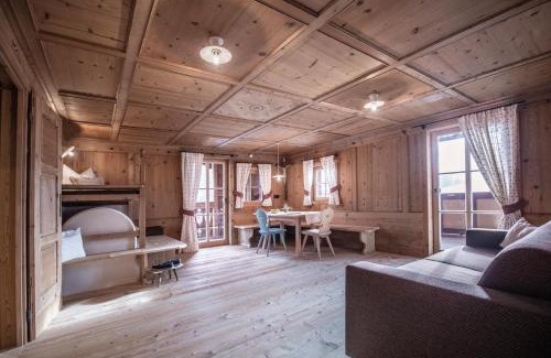 Mareo Apartment | Child-Friendly Retreat at Ciasa Somuer - Stöa, Rated 10/10