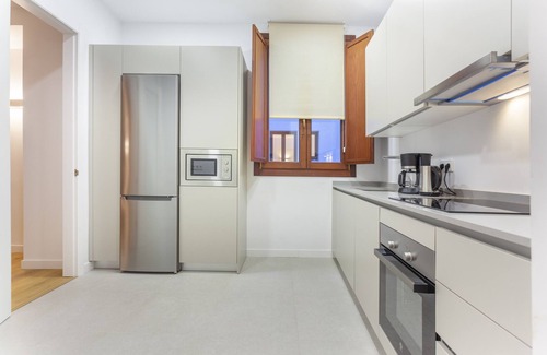 Cortes Apartment | Experience Cibeles Luxe VI: Top-Rated Apartment in Madrid