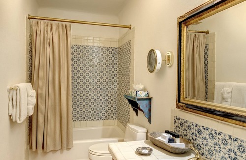 Shafter Resort | Discover Cibolo Creek Ranch: Eco-Friendly Retreat Awaits