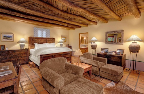 Shafter Resort | Discover Cibolo Creek Ranch: Eco-Friendly Retreat Awaits