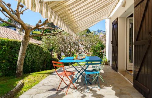 Ciboure Villa | Experience CIBOURE PLAGE: Family-Friendly Beach Retreat
