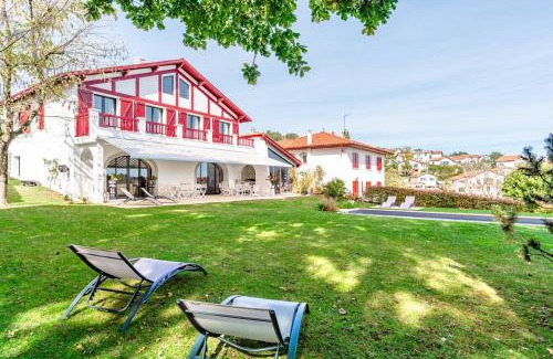 Ciboure Villa | Relaxing Villa in Ciboure with Pool for 8 Guests
