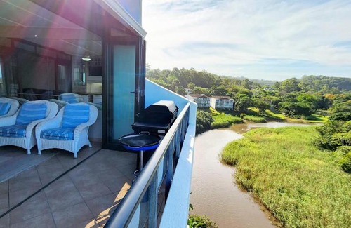 Ramsgate Beach Apartment | Beautiful Cicada: 8 Sleeper with Lagoon Views in Ramsgate