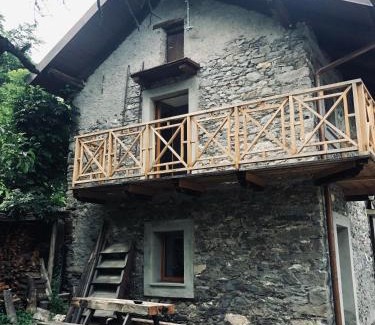 Oulx House | Experience Cicapuy: Rated 10/10, Pet-Friendly Retreat