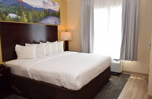 Cicero Hotel | Inviting Comfort Suites Cicero - Syracuse North Awaits You