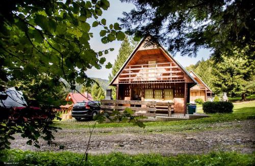 Baligrod Ski Chalet | Pet-Friendly Retreat at Cichy Zakątek - Rated 9.7/10