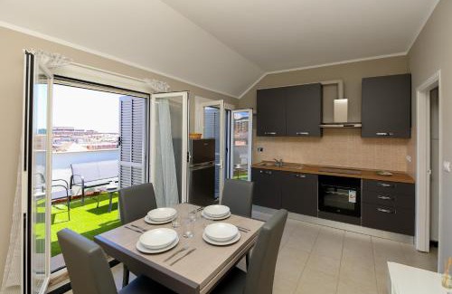 Sestri Ponente Apartment | Ciclamino House By ML WHITE HOUSE