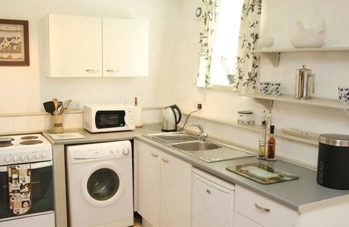 Liskeard Cottage | Discover Cider Cottage: Pet-Friendly Retreat with Pool