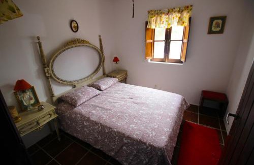 Santiago do Cacem House | Pet-Friendly Paradise: Cidrão dos Brejos with Pool Access