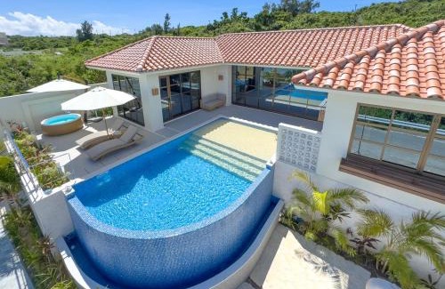 Motobu Villa | Ciel et mer SESOKO Suite シェルメール瀬底スィート