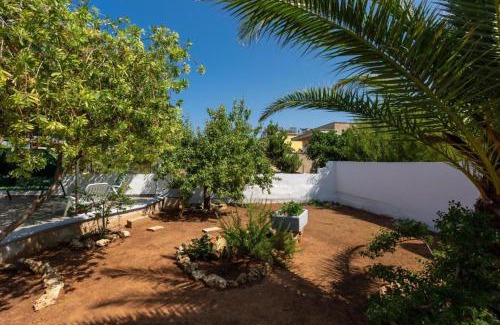 Torre Suda House | Pet-Friendly Villa Cielo e Terra with Oceanfront Views