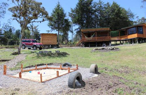 La Capilla House | Cozy Cielo Verde - Wood Tiny House with Hot Tub & Pet Friendly