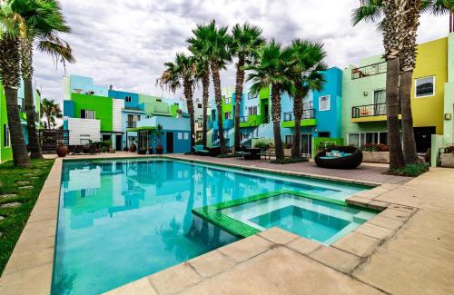 La Joya Apartment | Discover Cielomar: 4-Star Retreat with Spa & Pool