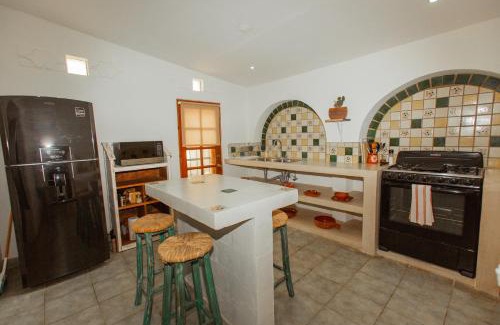 Todos Santos House | Discover Cien Palmas: Authentic Mexican Casita in Downtown