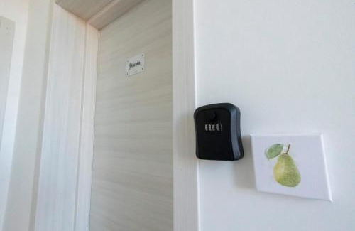 Pontecagnano Faiano House | Elegant Cientopera Suite Rooms: Family-Friendly & Breakfast Included
