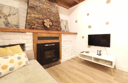 La Virgen de la Vega Apartment | Pet-Friendly Getaway at Ciervos - Rated 9.1 by Guests!