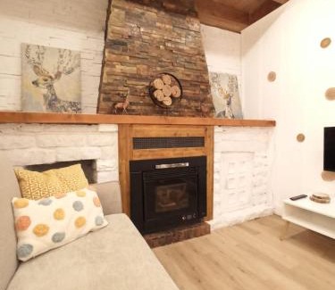 La Virgen de la Vega Apartment | Pet-Friendly Getaway at Ciervos - Rated 9.1 by Guests!