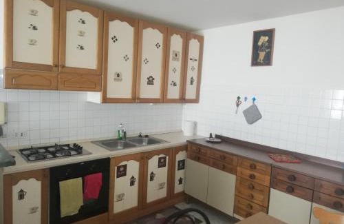 Castelpetroso Apartment | Family-Friendly Cif Apartment 3 with High Guest Ratings