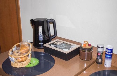 Cibali Apartment | Cozy Cifalino Apartment with Ocean View in Catania